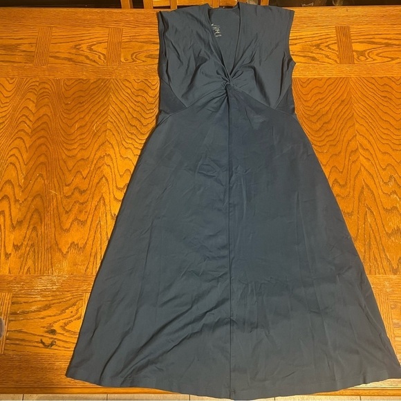 Patagonia Women’s Bandha Twist Front Dress in Glass Blue Sz M Athletic Dress - Picture 4 of 16